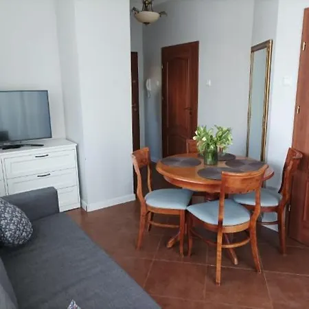 Uzdrowiskowa 7, Appartement *