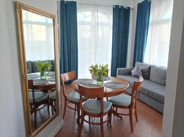 Uzdrowiskowa 7, Apartamento *